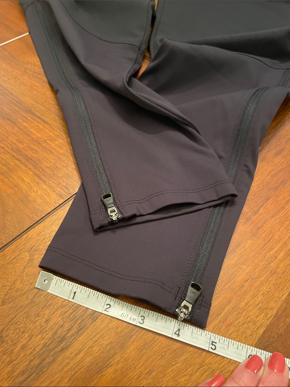 Under Armour Black Jogger Pants with Reflective Zippers C95 - Picture 12 of 13
